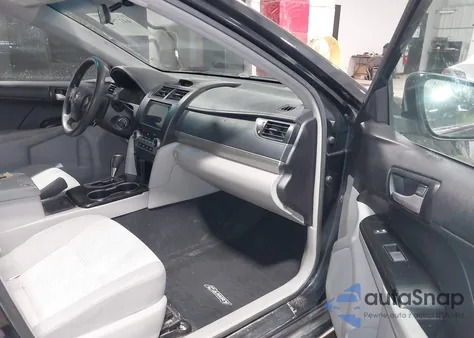 2014 Toyota Camry Le z USA, uszkodzony, nr VIN 4T4BF1FK4ER433862